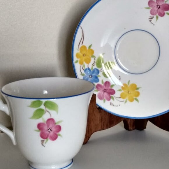 Rosina Tea Cup and Saucer Bone China Made in England - Picture 6 of 12